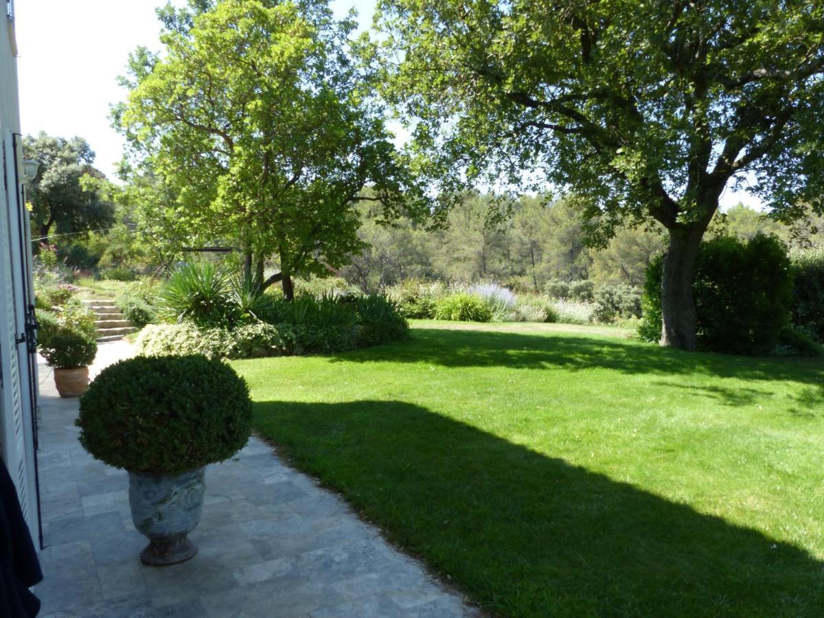 Lou Pantai, Bed And Breakfast, Delux Bedroom Aix-en-Provence Esterno foto