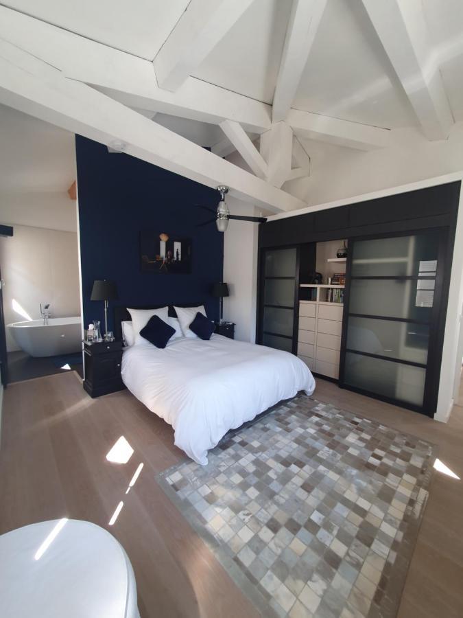 Lou Pantai, Bed And Breakfast, Delux Bedroom Aix-en-Provence Esterno foto