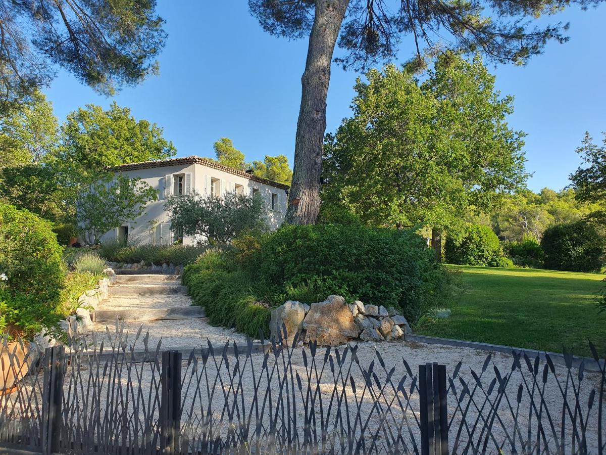 Lou Pantai, Bed And Breakfast, Delux Bedroom Aix-en-Provence Esterno foto