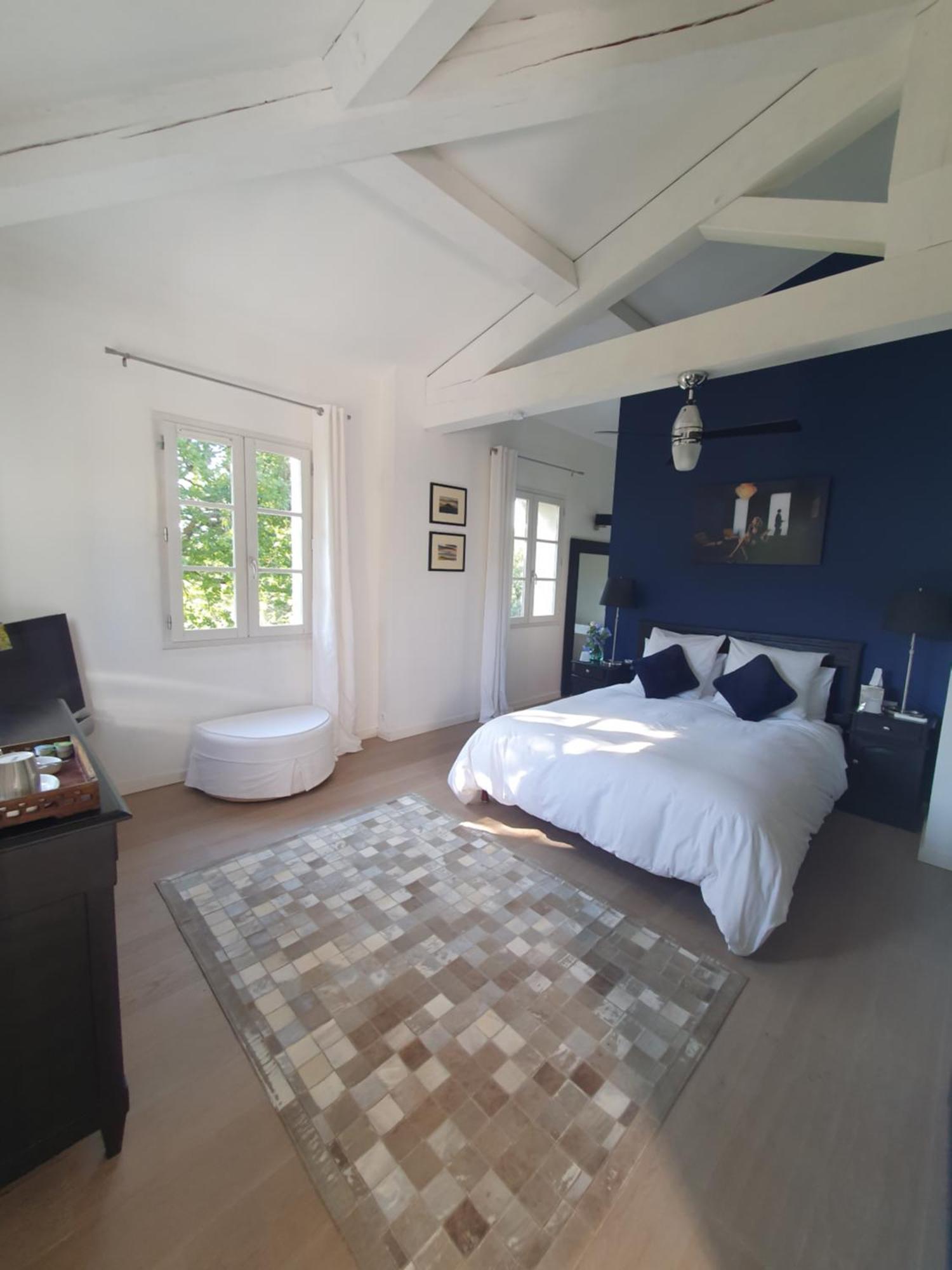 Lou Pantai, Bed And Breakfast, Delux Bedroom Aix-en-Provence Esterno foto